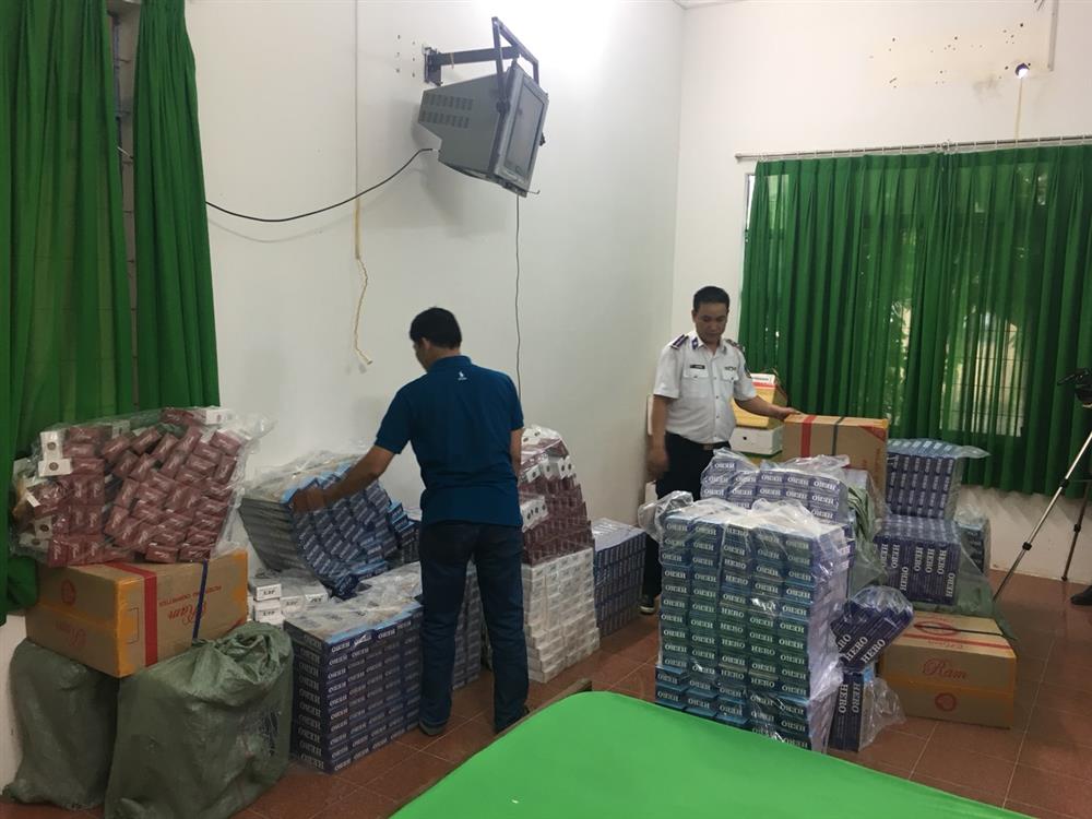 Ngăn chặn buôn lậu thuốc lá, xăng dầu trên biển những tháng cuối năm